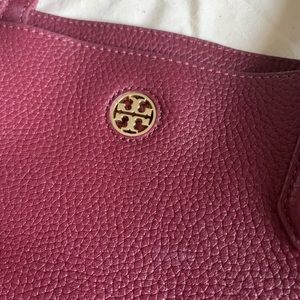 TORY BURCH PLUM PURPLE TOTE PURSE